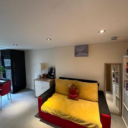 Comfy Apartment - Finchley Road Londra Exterior foto